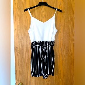 WORN ONCE-Francesca’s Romper